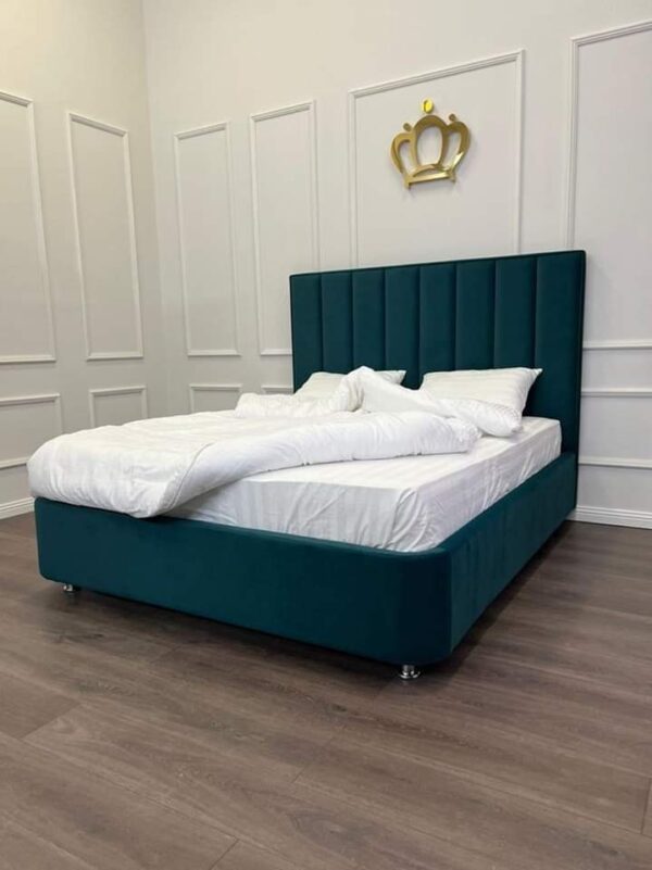 Luxurious Emerald Green Tufted Bed